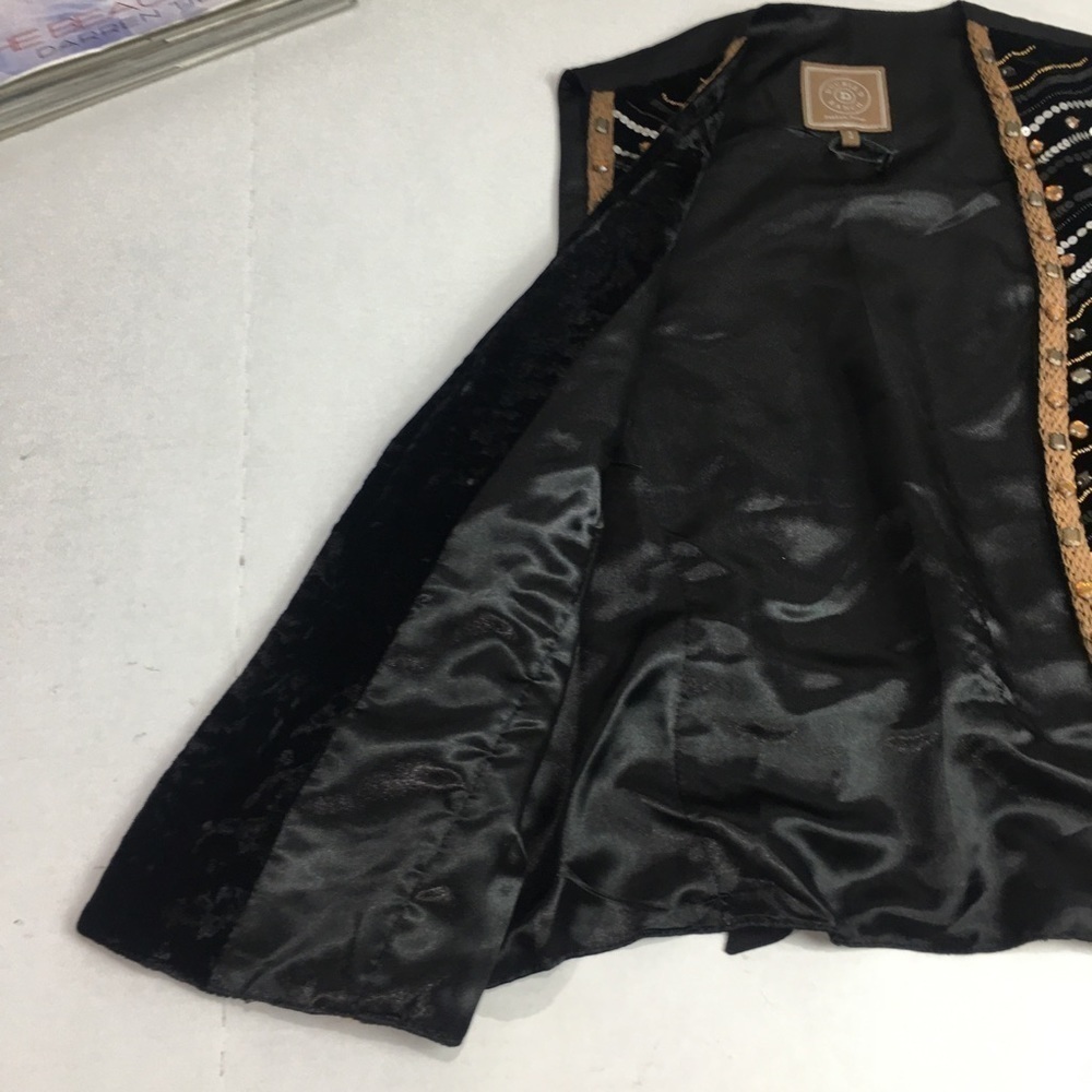 Double D Ranch Vest - Picture 6 of 10